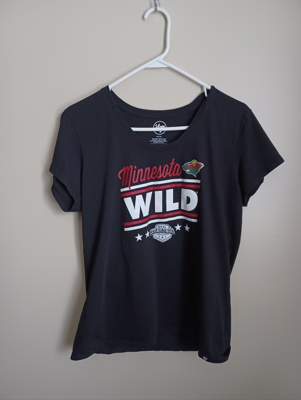 Women's Size XL MN Wild NHL Western Conference Hockey 47 Short Sleeve Black Top